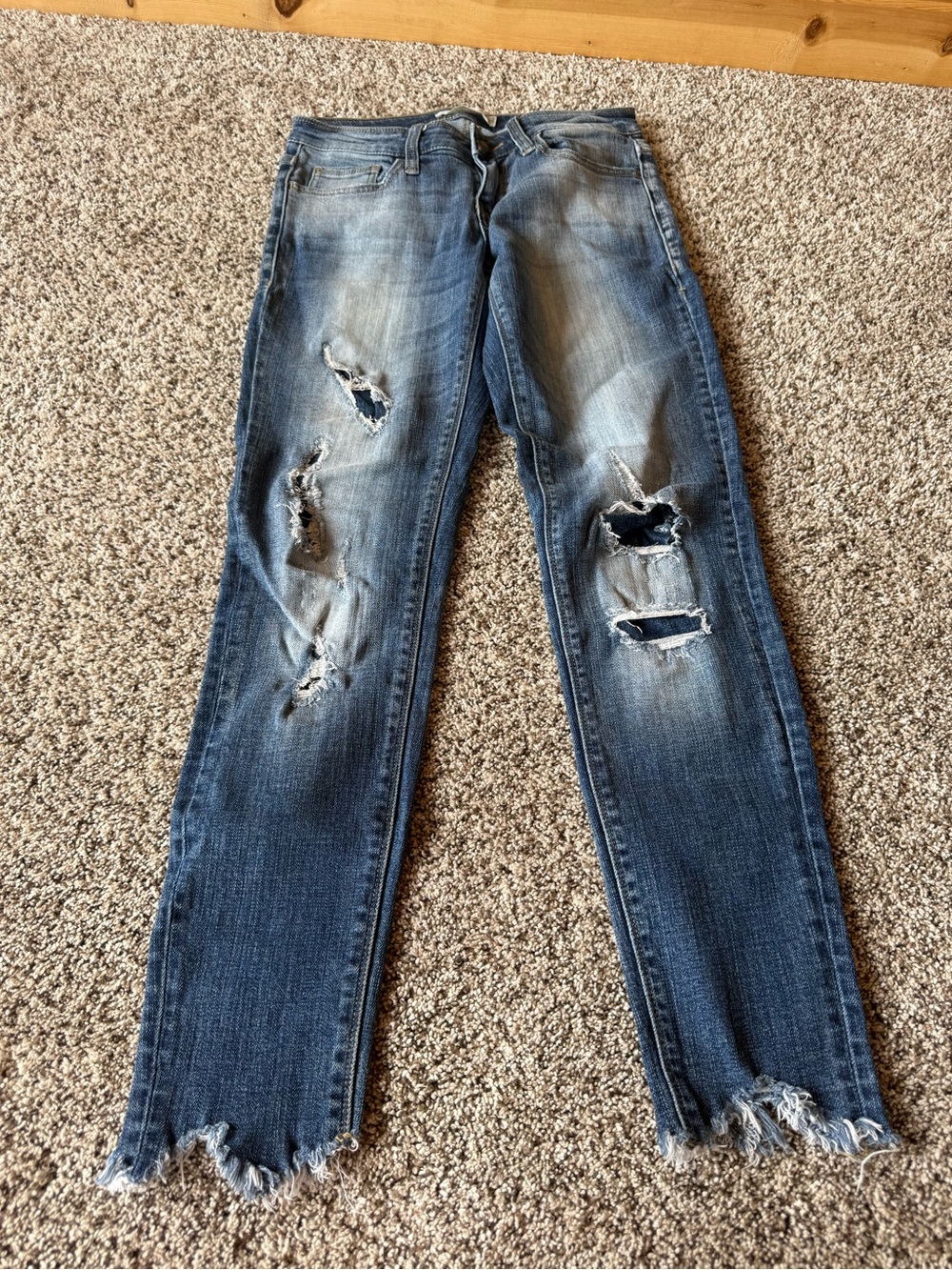 Daytrip Women's Ripped Medium Blue Skinny Jeans